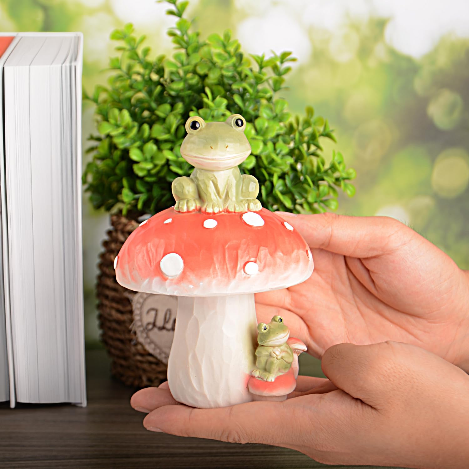 Frog and Mushroom Decor Figurine, Garden Statue, Home and Yard Ornament — view 6